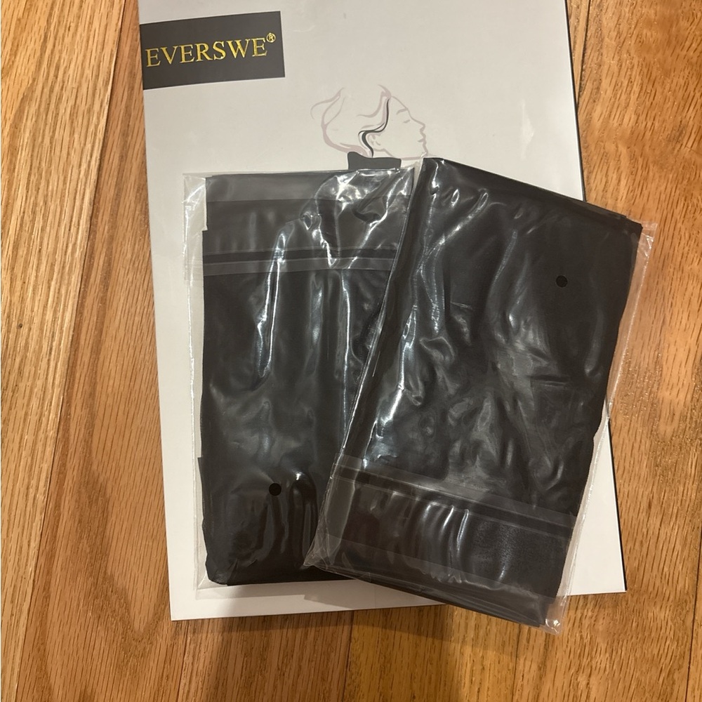 2 pack: Women's size small black sheer tights